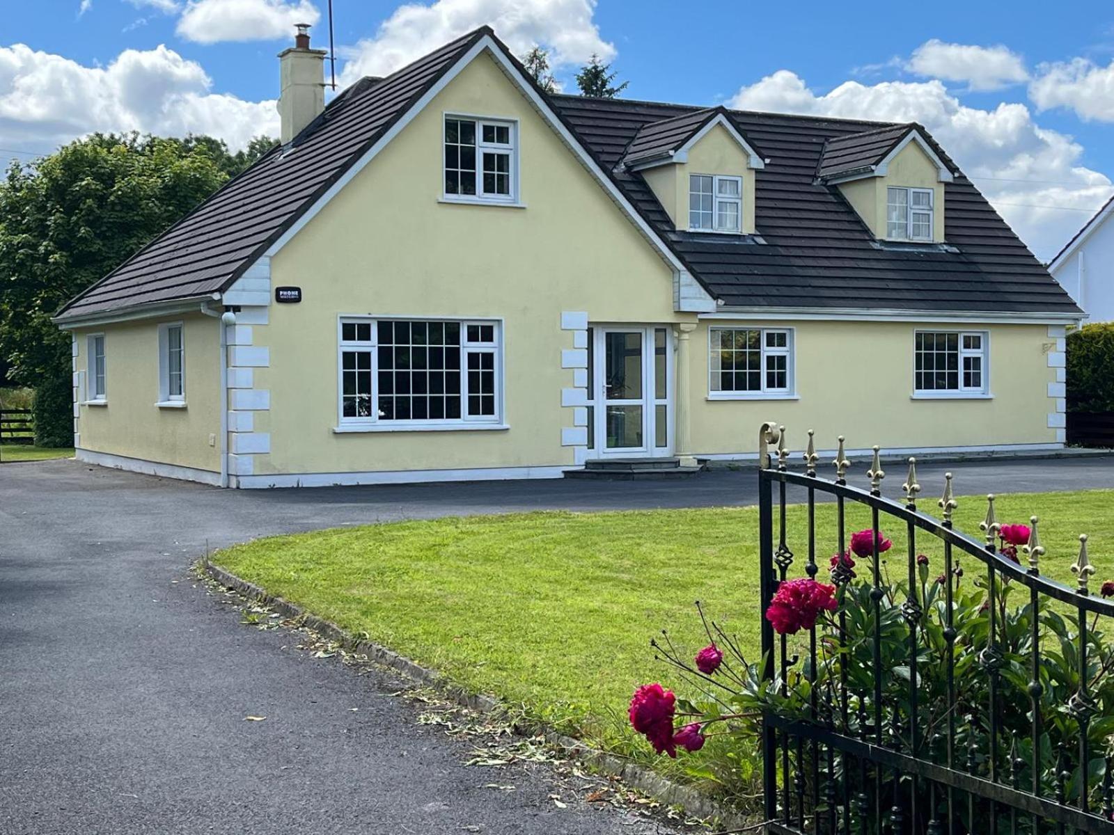 Oughterard Homeshare Killarone Extérieur photo